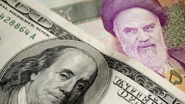 انهيار العملة الإيرانية.. محافظ البنك المركزي يوضح