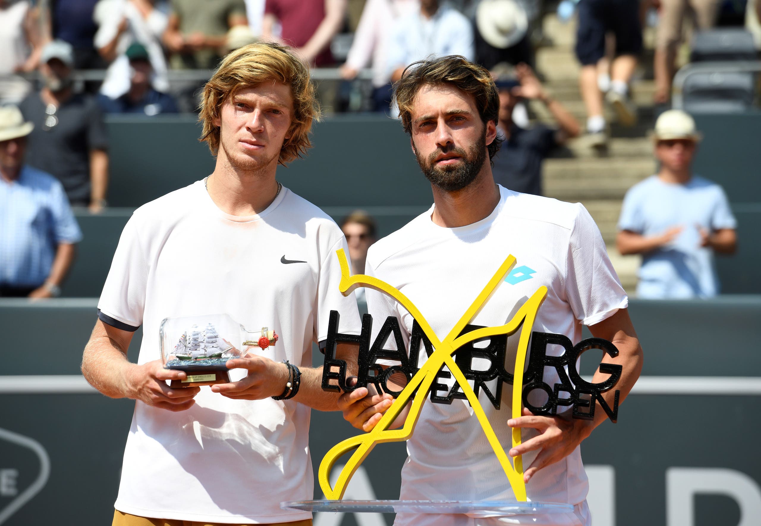 Tennis Basilashvili outlasts Rublev to defend Hamburg title Al Arabiya English