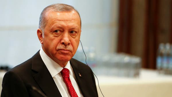 لو فيغارو: أردوغان بين ضربتين.. ارتفاع خدمة الدين والركود