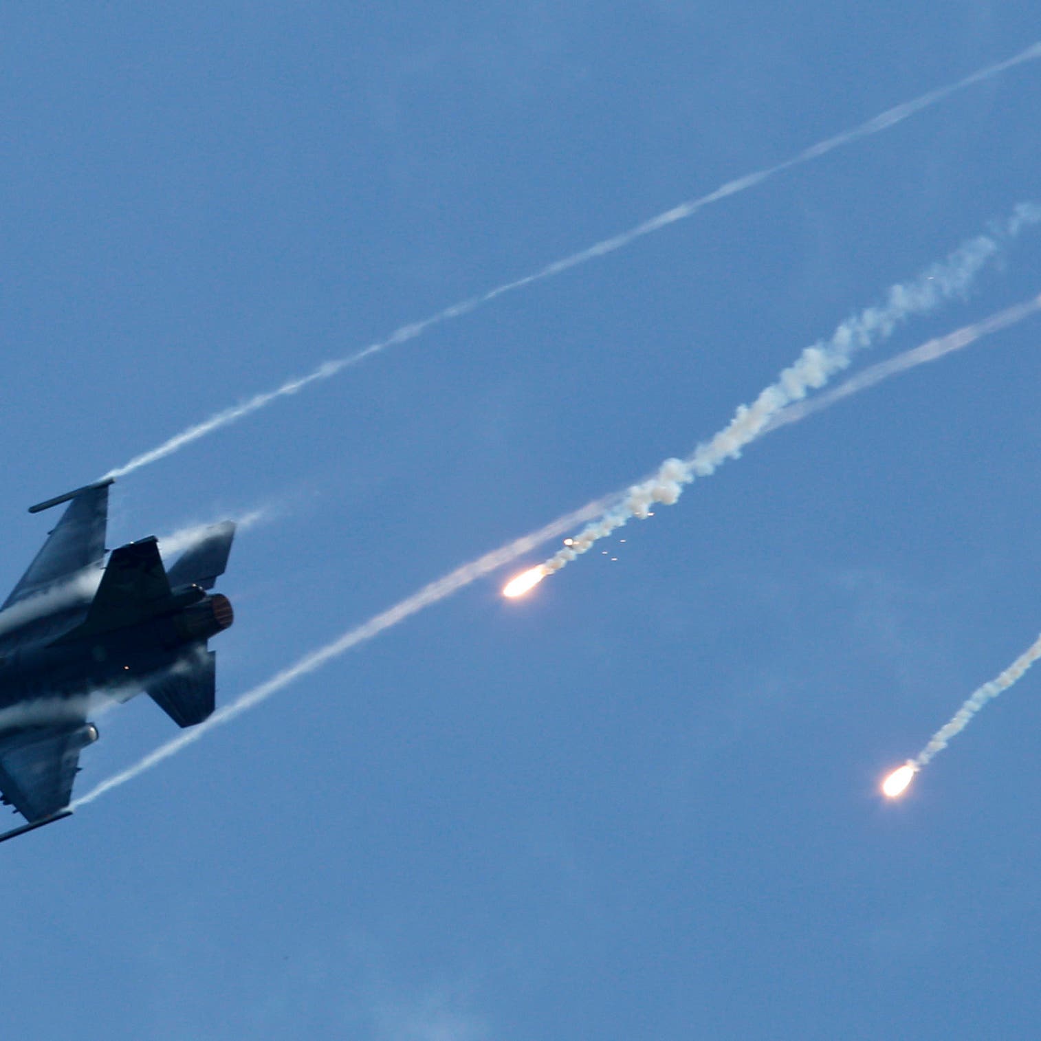 Turkey stockpiles F-16 parts amid threat of US sanctions 