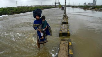 Monsoon rains inundate Pakistan, cause 17 deaths