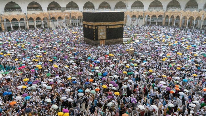 بالصور هكذا بدا صحن المطاف بوداع الحجاج المتعجلين