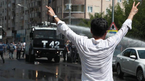 أزمة جديدة في تركيا.. احتجاجات غاضبة وانتقادات حادة لأردوغان