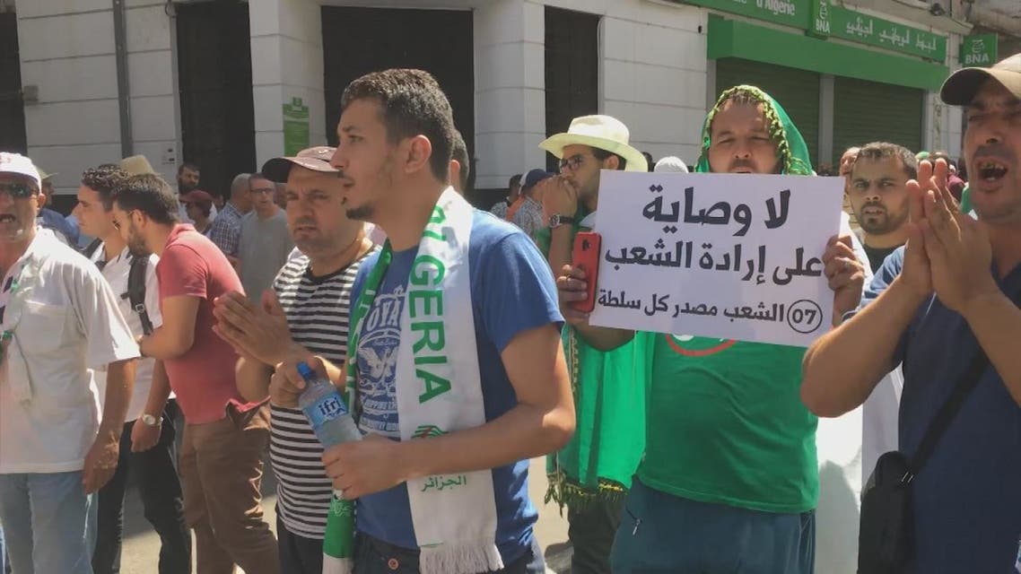 الجزائر.. الحراك الشعبي يطوي نصف عامه الأول