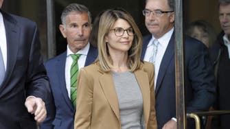 Actress Lori Loughlin faces hearing in US college cheating scandal