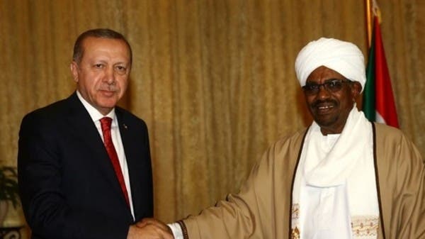 قلب تركيا على رجال البشير.. إقامات طويلة الأجل لقياداته