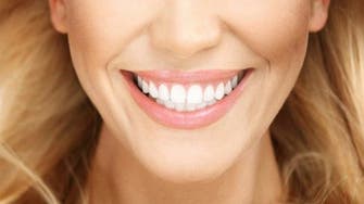 عوامل تغییر رنگ دندان‌ها و راهکارهای طبیعی سفید کردن آن