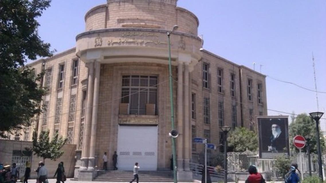 قوه قضاییه ایران: زنی که خودسوزی کرد پوشش نامناسب داشت https://ara.tv/yu6zg