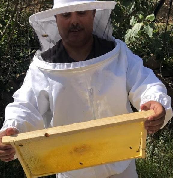 عائلة سعودية تعشق النحل منذ 50 عاماً.. تعرف على قصتها 48440ac6-b449-4d3f-9801-88837931d33e