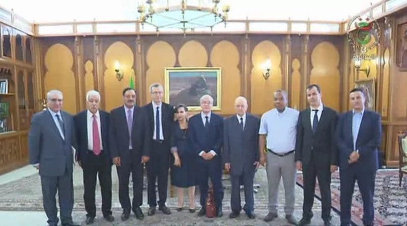 هيئة الوساطة مع الرئيس الجزائر المؤقت عبد القادر بن صالح