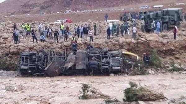 سيول تجرف حافلة بالمغرب..وفاة 6 أشخاص وفقدان آخرين