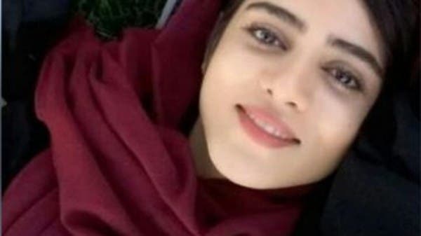 نار فتاة إيران الزرقاء تصل الفيفا.. صور جديدة لسحر