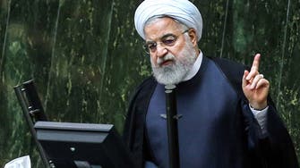 مليارات تبخرت.. روحاني يوجه سهامه لفريق خامنئي والحرس