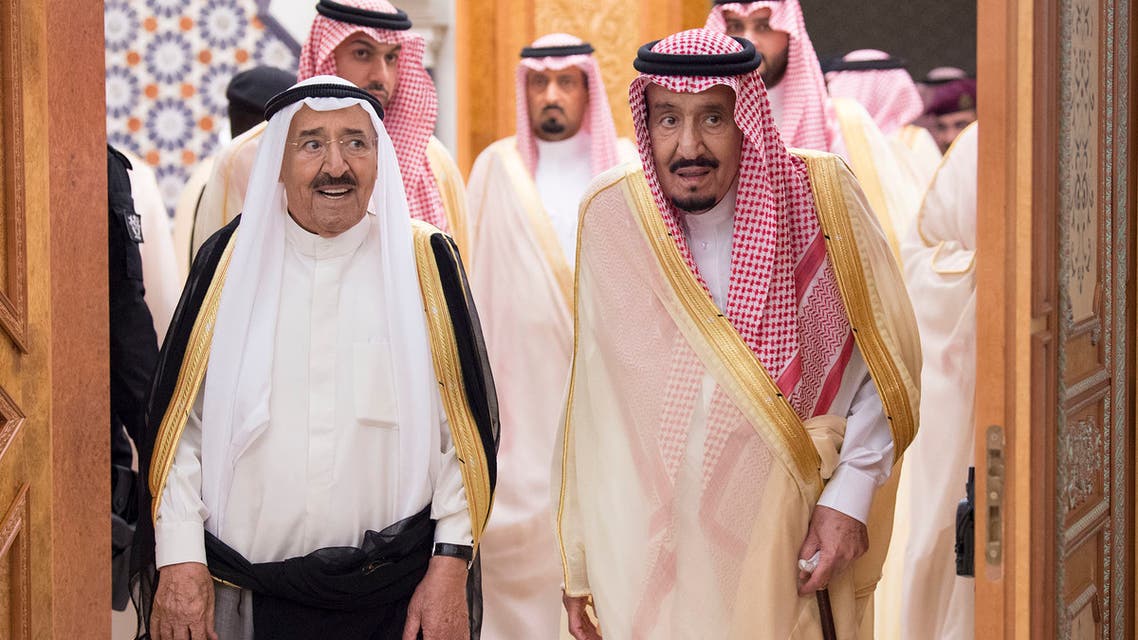 لقاء سابق بين خادم الحرمين الشريفين وأمير الكويت في مكة