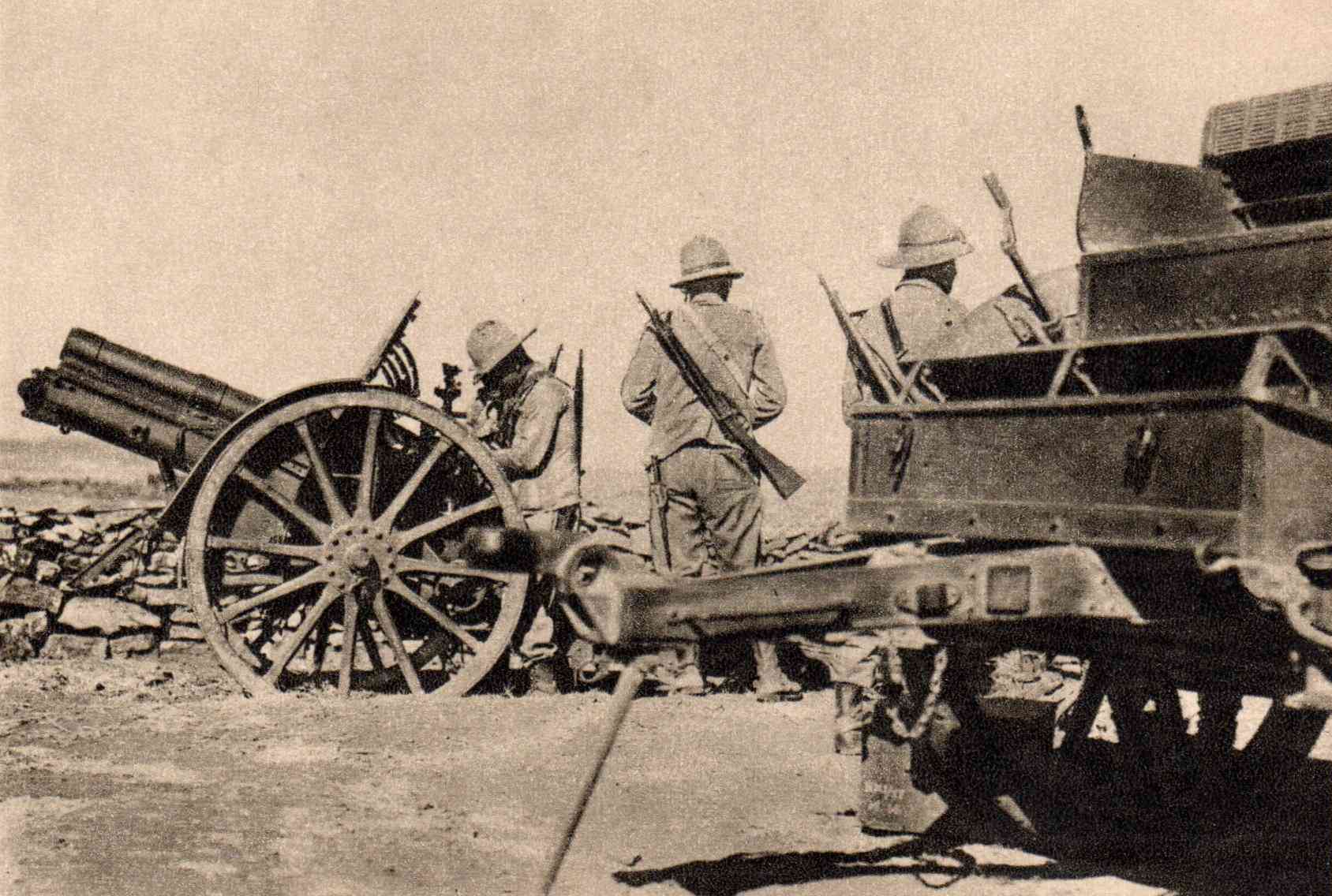 صورة لعدد من الجنود الإيطاليين باثيوبيا سنة 1936