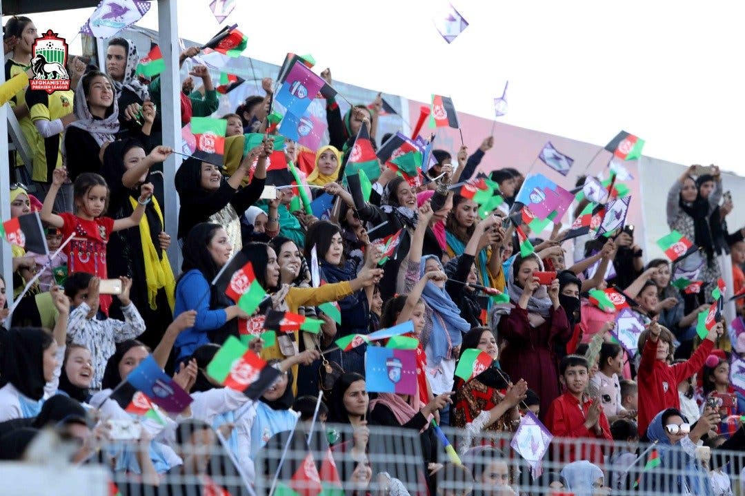 حضور زنان در ورزشگاه مشهود بود