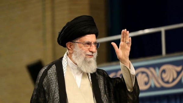 خامنئي يؤيد رفع سعر البنزين ويتهم "الأعداء" بأعمال التخريب