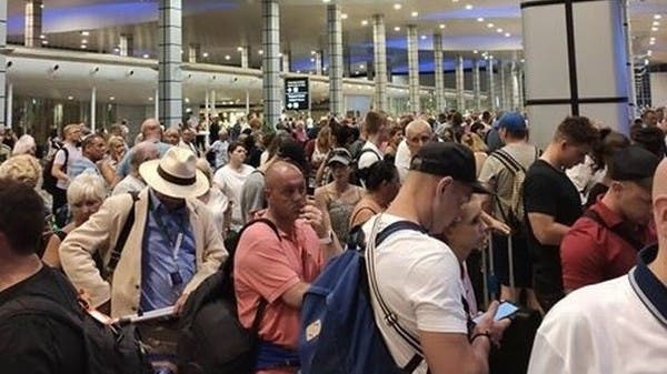آلاف البريطانيين عالقون في مصر ودول عربية