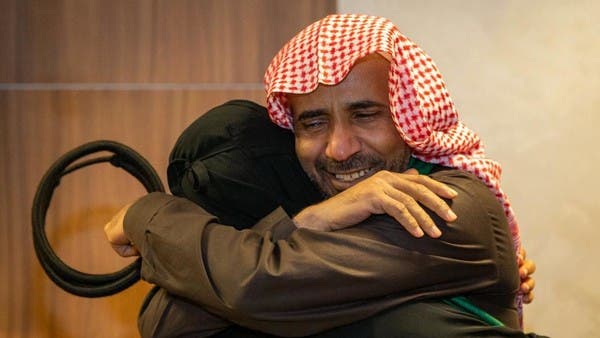 "العربية.نت" تسرد قصة السعودي المُحرر من سجون الحوثي