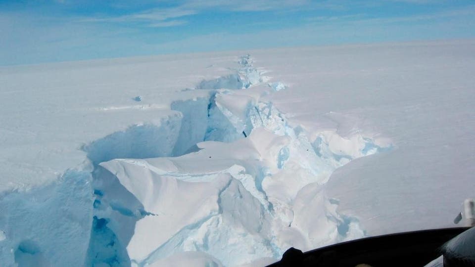 جبل جليدي أكبر من باريس 15 مرة ينفصل عن قارة أنتركتيكا C1adc473-3325-4439-931c-a030119094eb_16x9_1200x676