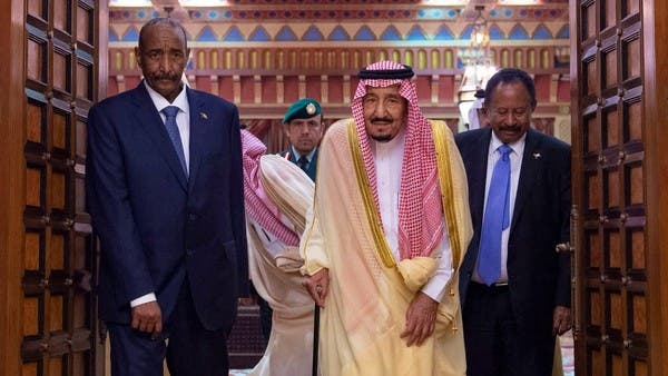 الملك سلمان يستقبل البرهان وحمدوك في أول زيارة خارجية مشتركة لهما