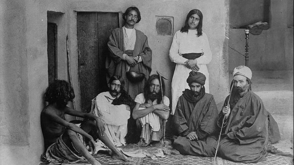 صورة قديمة لدراويش إيرانيين