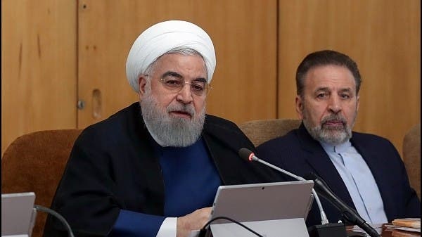 روحاني: السماح لثلث الموظفين فقط بالعمل لمواجهة كورونا