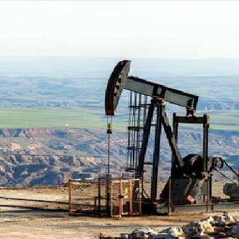 موديز تخفض توقعاتها لبرميل النفط إلى 35 دولارا في 2020