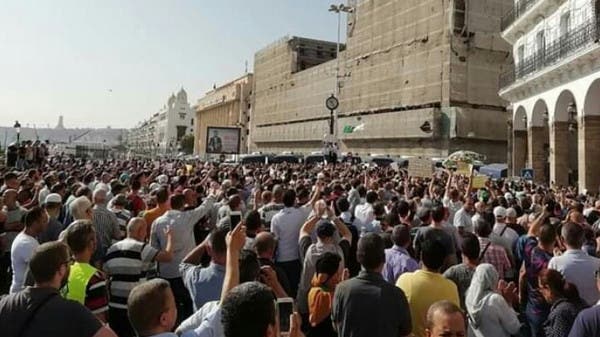 الجزائر.. تظاهرات ضدّ مشروع قانون جديد للمحروقات