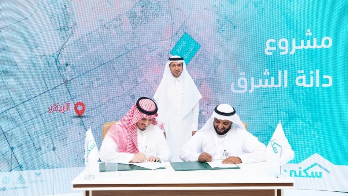 الإسكان السعودية 5 عقود مع 4 شركات بـ 1 2 مليار ريال