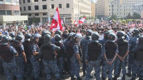 أنباء عن بحث إعلان الطوارئ في لبنان والحكومة تنفي