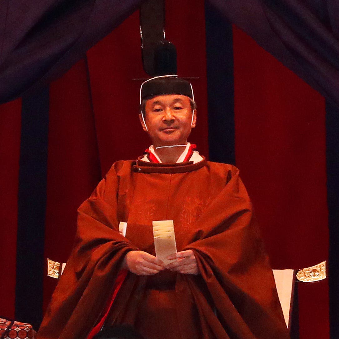 بالصور.. إمبراطور اليابان ناروهيتو يعلن رسمياً تنصيبه