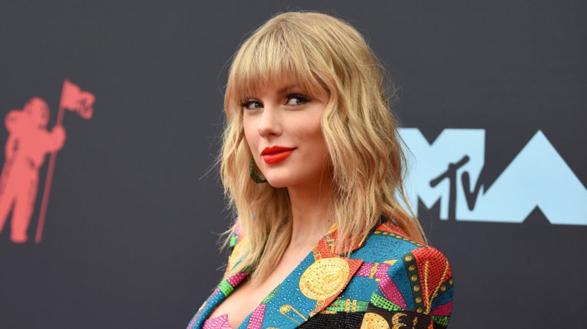 Deepfake AI pornographic images of Taylor Swift spread on social media