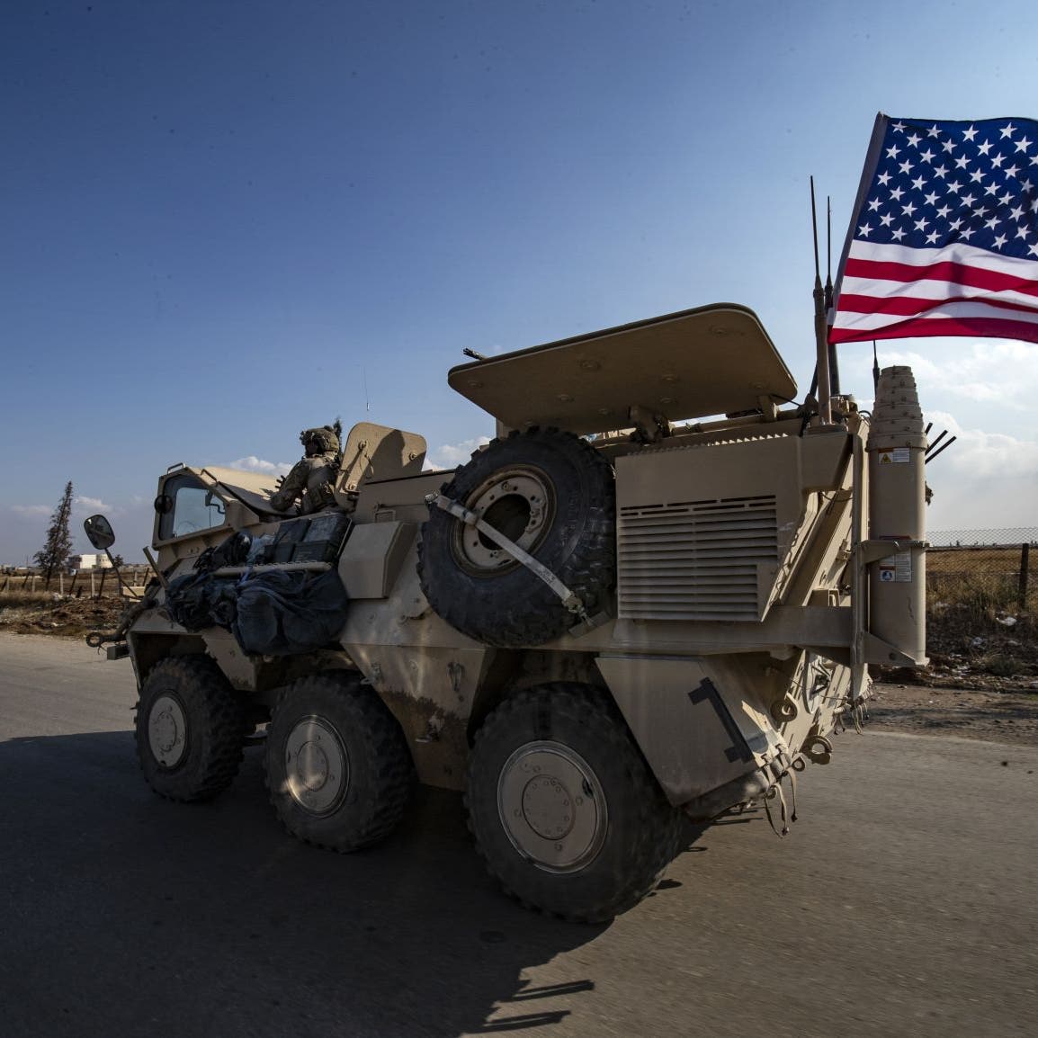 مسلحون موالون لتركيا يهاجمون قافلة أميركية قرب تل تمر السورية