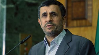 أحمدي نجاد يحذر من "اتفاقية سرية" تسلم إيران للصين لـ25 عاماً