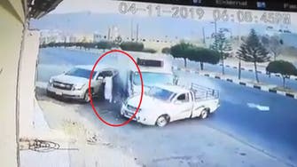 شاهد كيف نجا سعودي من حادث مروري مروع