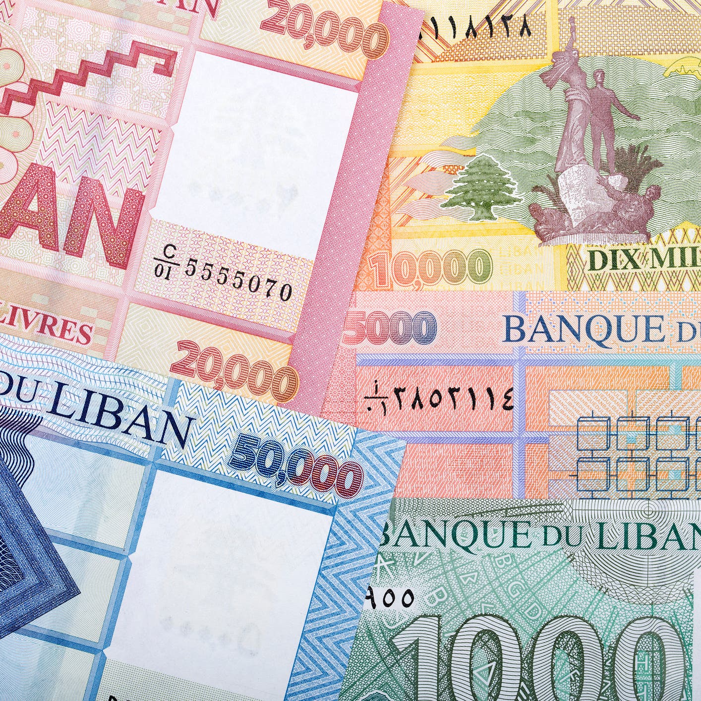 لأول مرة.. الليرة اللبنانية تهوي لـ3000 مقابل الدولار