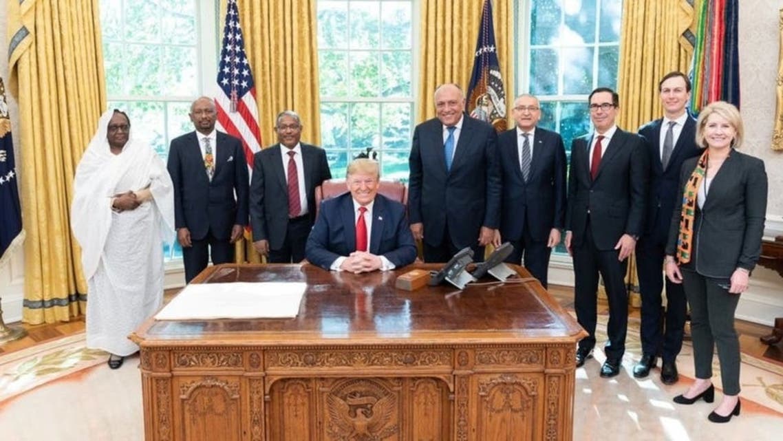 صورة نشرها الرئيس الأميركي من اجتماعه مع الوزراء حول سد النهضة