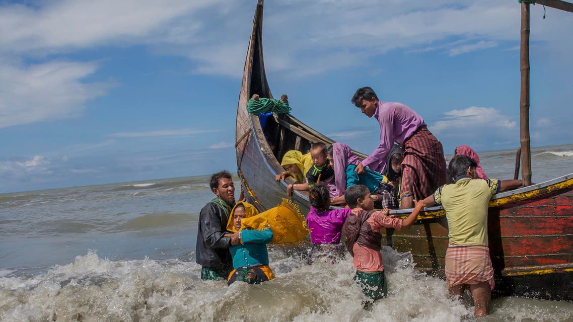Rohingya Muslim arrive on a boat from Myanmar to Bangladesh on Sept. 14, 2017. (AP)