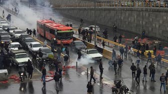 مظاہرین کے قتل پر صدائے احتجاج بلند کرنے والے 14 ایرانی کارکن پابند سلاسل