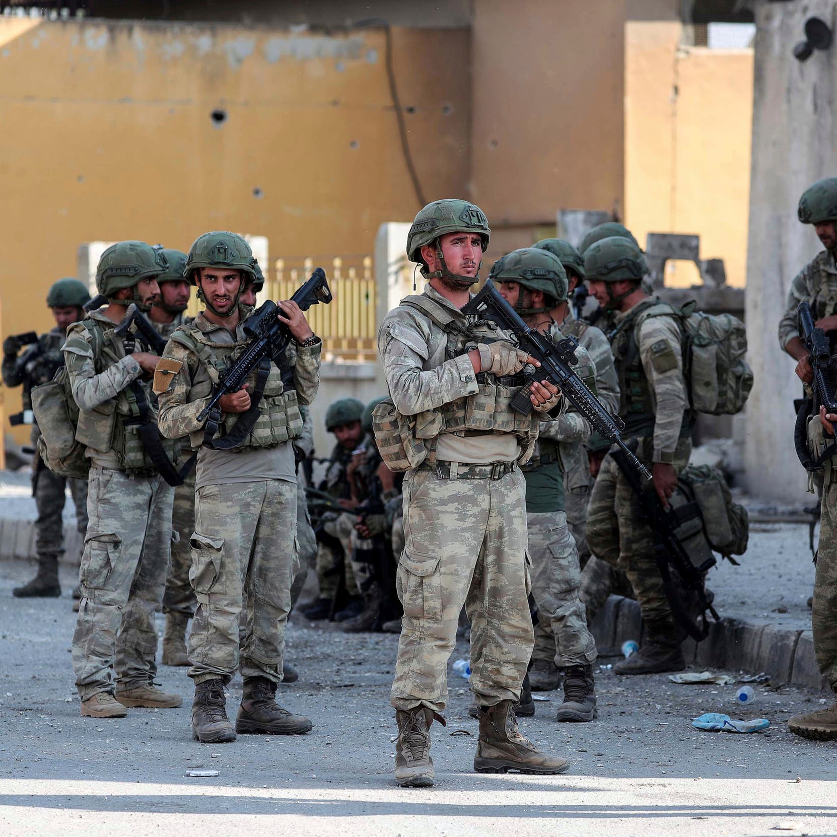 وزارة الدفاع: مقتل جنديين تركيين باشتباكات مع مسلحين أكراد