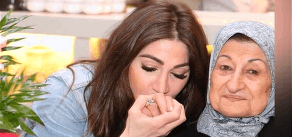 ديمة صادق ووالدتها