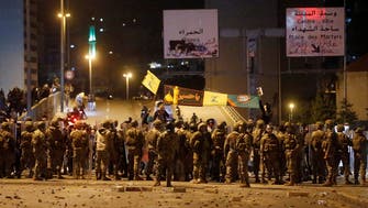 شاهد.. غزو أنصار حزب الله لخيم المحتجين ببيروت