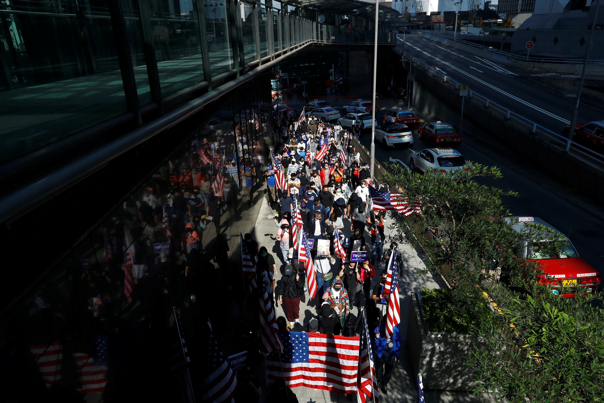 هونغ كونغ - من مسيرة للقنصلية الأميركية لإظهار الامتنان للولايات المتحدة 