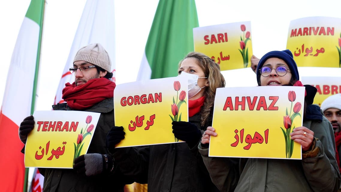 Iranians gather to protest against situation in Iran on the Parvis des droits de l'Homme in Paris on December 2, 2019.