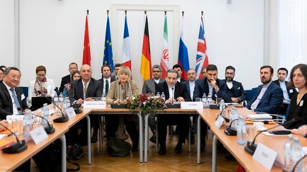 القوى الأوروبية تؤجل التلويح بالعقوبات خلال محادثات مع إيران