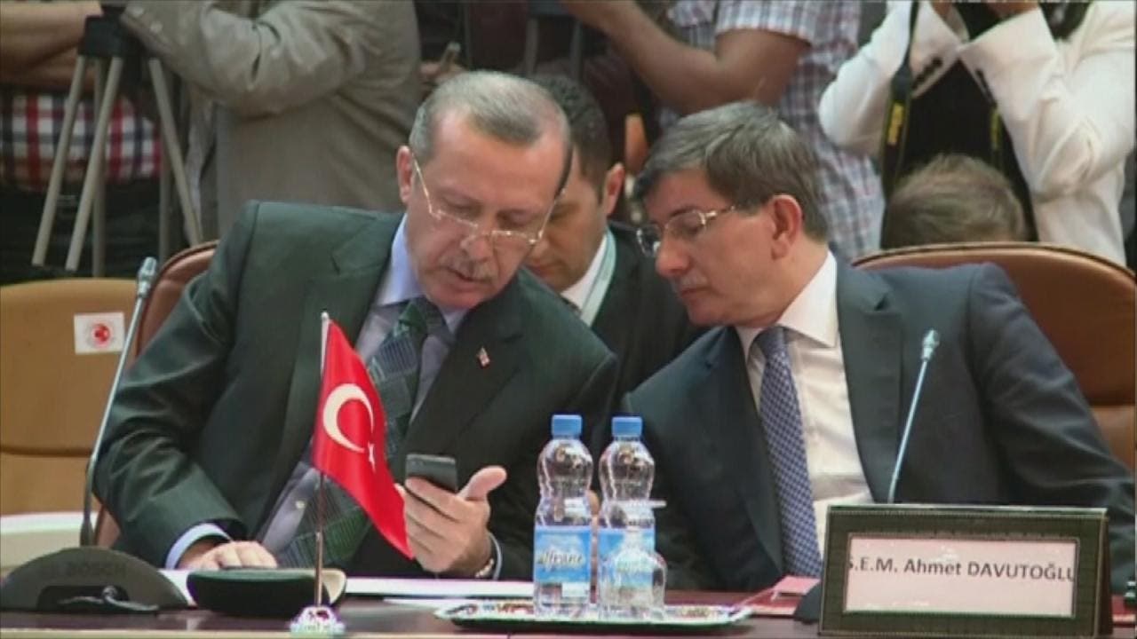داود أوغلو وأردوغان.. رفقاء الأمس أعداء اليوم