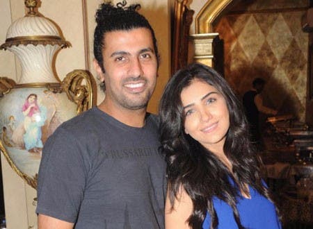 Mohamed Sami e sua esposa, a atriz Mai Omar