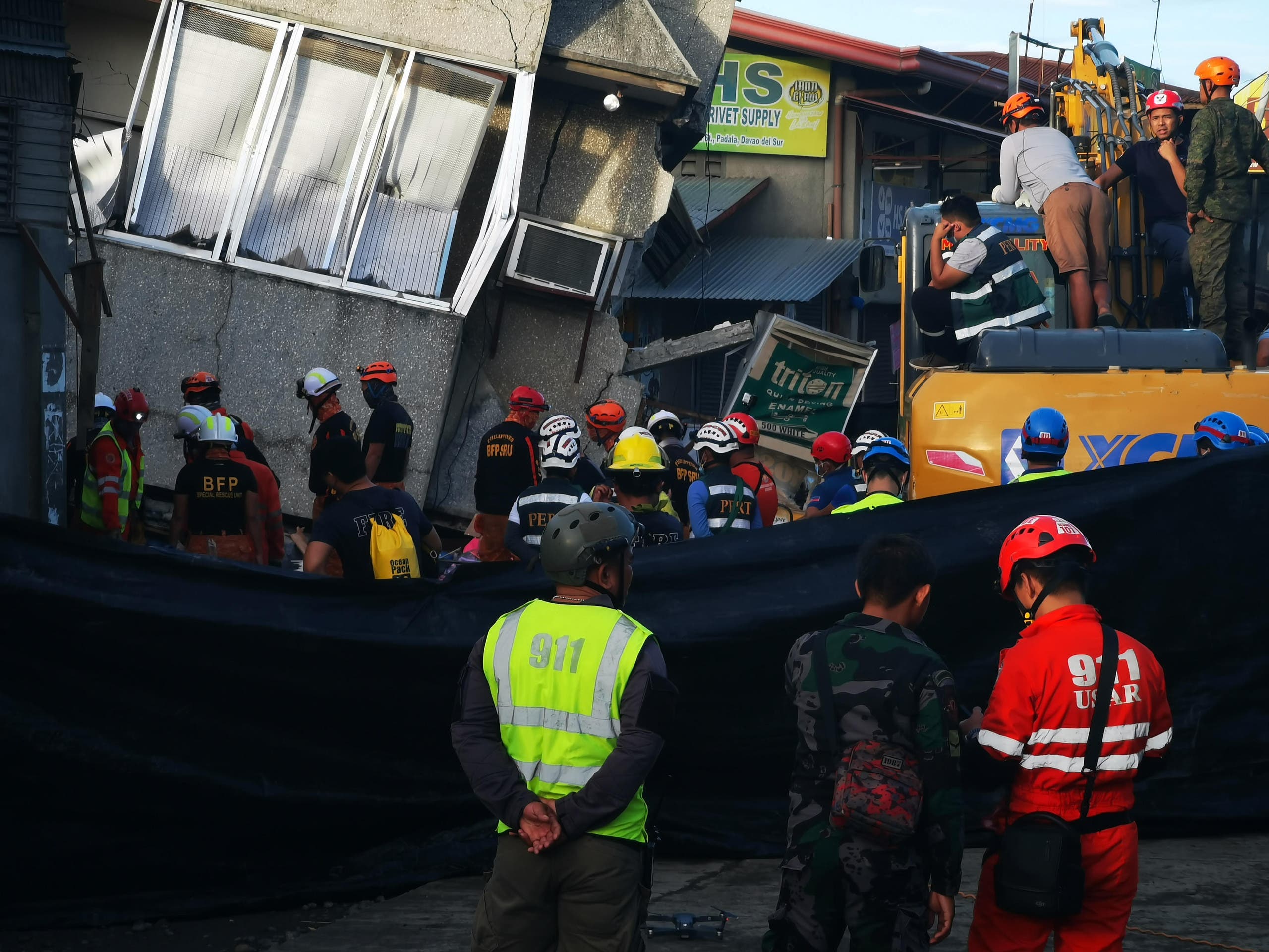 زلزال الفلبين 5 قتلى والبحث عن ناجين تحت أنقاض مركز تجاري 61d2800e-98c2-426a-86be-de106d7a2414