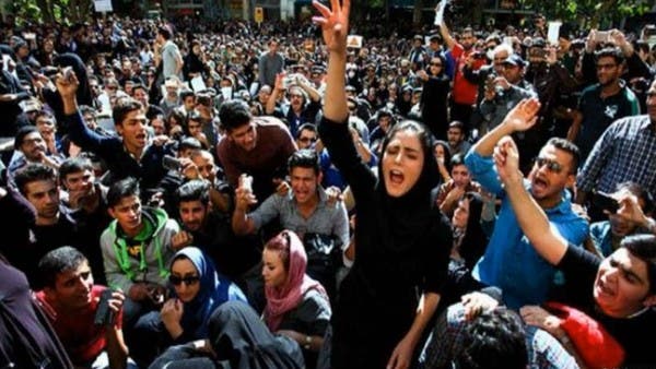 إيران.. تعذيب وحشي لمعتقلي الأهواز دفع أحدهم للانتحار